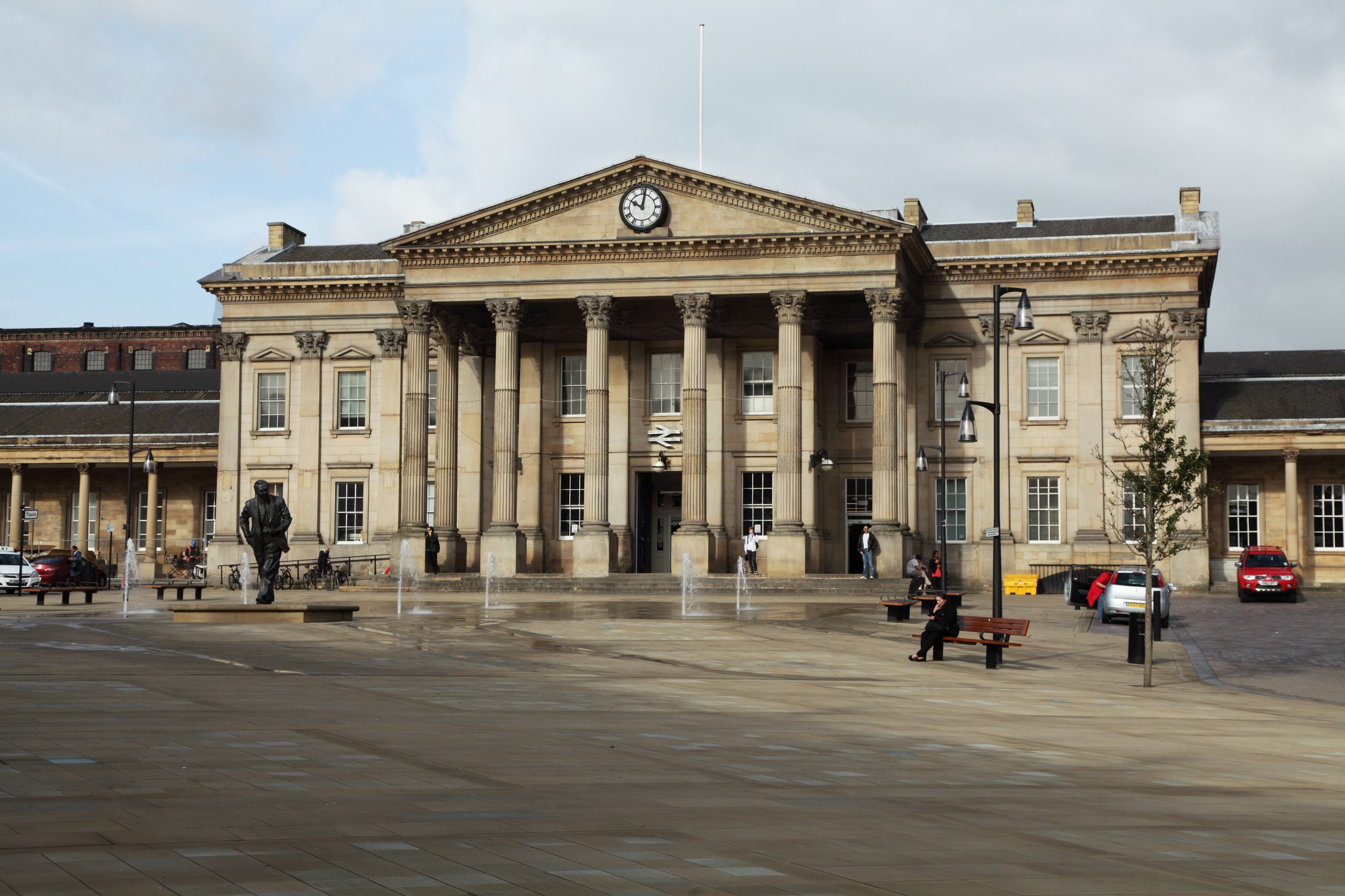 Buy to Let in Huddersfield: A Quick Guide For Investors Buy to Let in Huddersfield